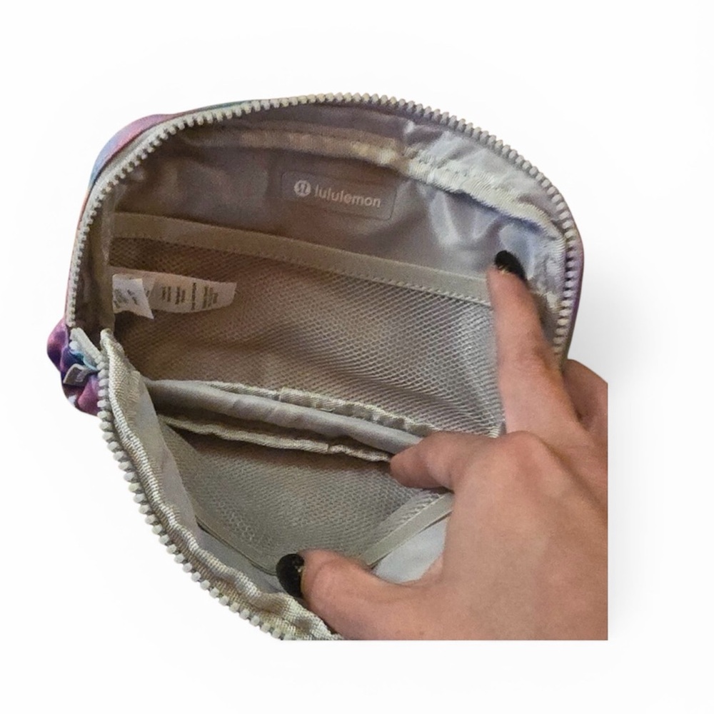 NWT Lululemon Everywhere Belt Bag - "Prism Wash Print Multi/Vapor" color - Picture 3 of 5